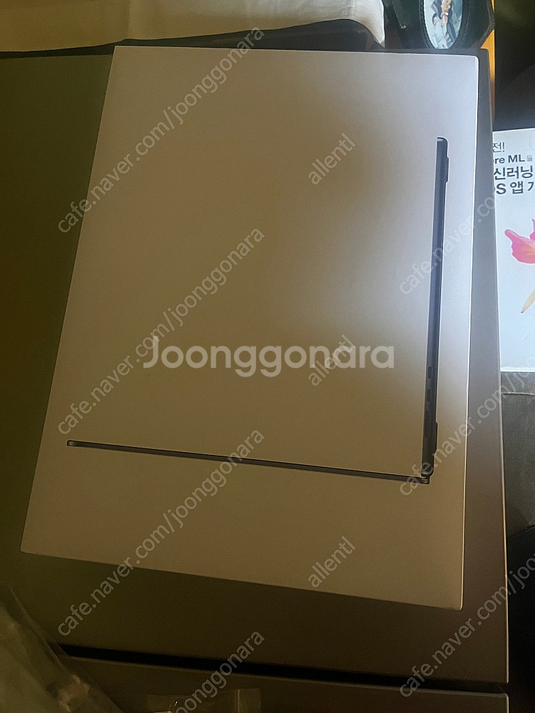맥북에어 M2 15인치 16G/256G--7