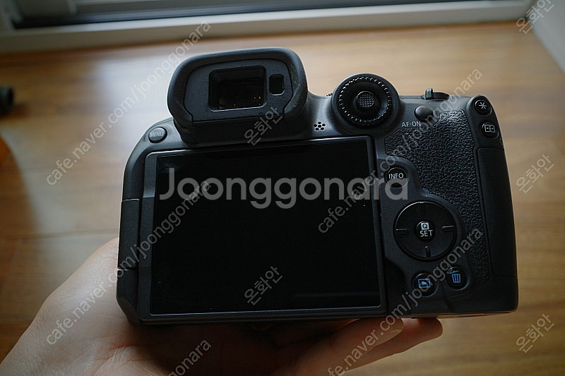 캐논 EOS R7 카메라 팝니다.--7