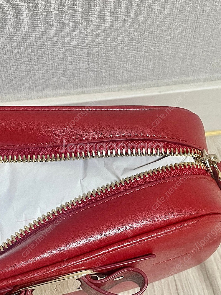 페레가모 바라보우 카메라백 레드--2
