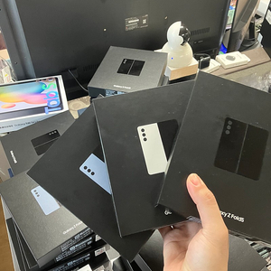 부산 Z FOLD5 갤럭시Z폴드5 256GB 141만원 512GB 152만원 미사용 새상품 전국최저가 블랙 크림 아이스블루