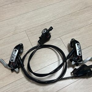 시마노 XT BR-M775 브레이크 + 시마노 A01S 브레이크 패드 x2 + Jagwire 브레이크 패드 x1 세트 (SHIMANO)