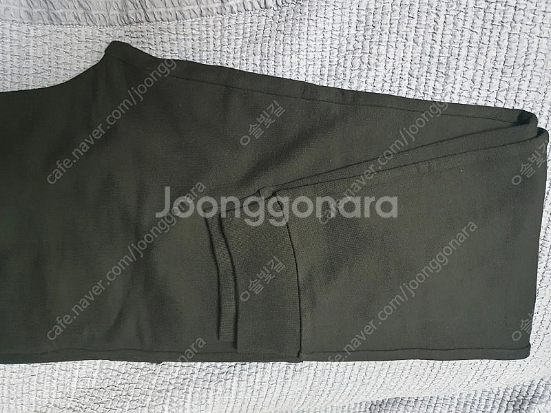 CP 컴퍼니 렌즈와펜 조거펜츠 xxxl 판매합니다--3