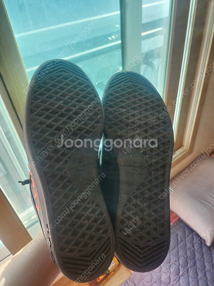 루이비통 신발 22년 시즌 한정판 판매합니다--4