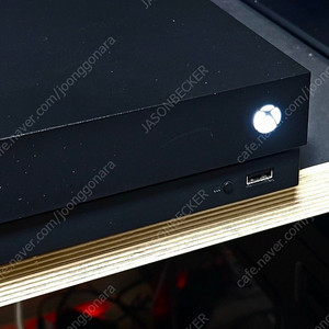 xbox one x 1TB 더디비젼2포함 풀박 판매합니다