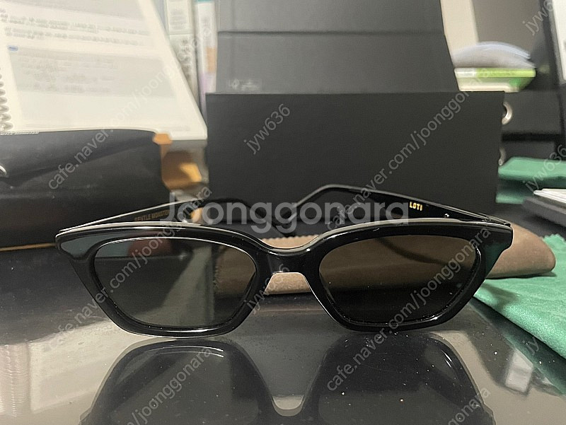 젠틀몬스터 로티01 판매 합니다.--3