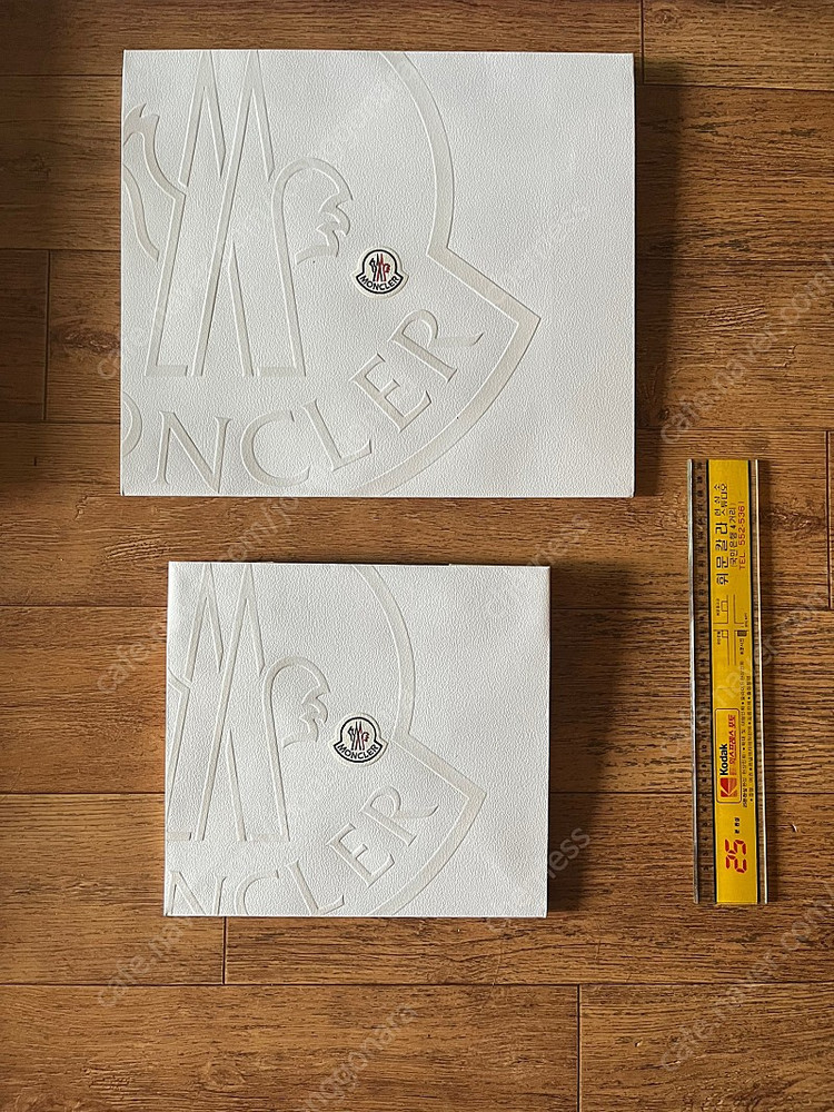 명품쇼핑백:메종키츠네 발렌시아가 이자벨마랑 apc 이미지