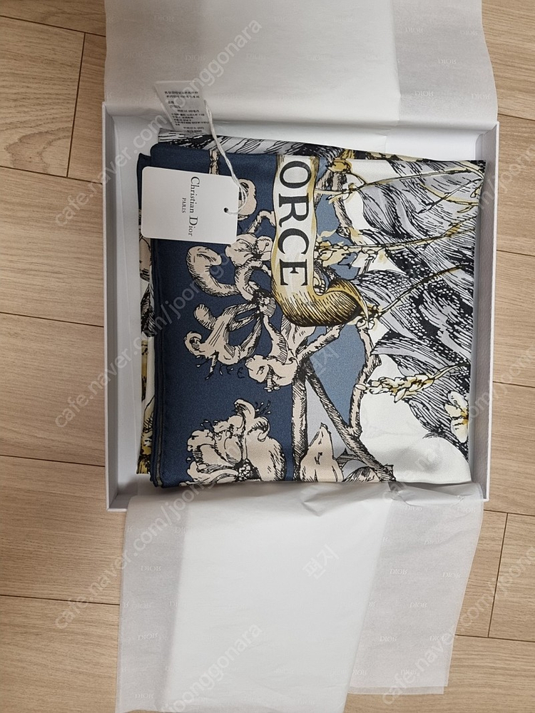 디올 라 포스 타로 90 양면 까레 스카프 새상품 이미지