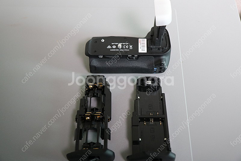 캐논 70D + 세로그립 BG-E14 팝니다.--6