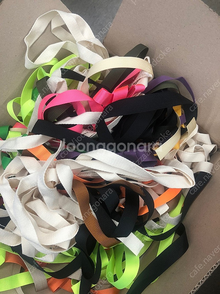 20미리 웨빙끈 짜투리 박스당 6000원 필요하신분 연...--0