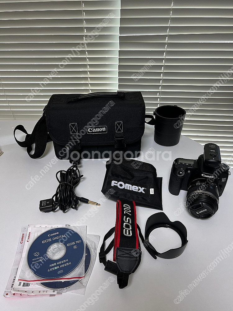 캐논 70D + 배터리 +충전기+카메라가방 +후드캡 + 보증서 + 사용설명서--0