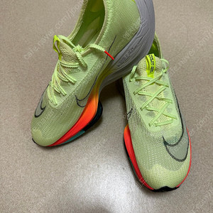 알파플라이 볼트 280