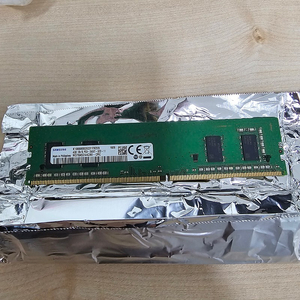 삼성전자 삼성전자(정품) DDR4 4G PC4-19200 2400Mhz(2400T) 데스크탑PC용 판매