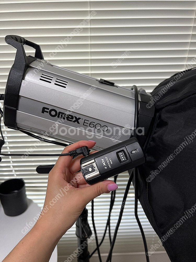 포맥스 E600 1세트 +스탠드+ 소프트박스2개 (45+120) + rx-1무선 동조기 + 유선동조기--2