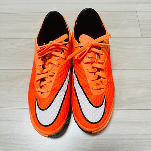 나이키 하이퍼베놈 풋살화 255