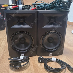 JBL 305P 1조 판매합니다.(케이블포함)