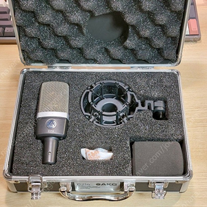 akg c214 콘덴서 마이크