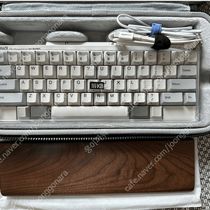해피해킹 프로 하이브리드 type-s +@ 헐값에 팝니다.