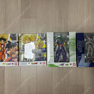 Shf 드레곤볼 손오공(5) 베지터(5) 피콜로(2.5) 프리져(1.5) 판매 (모두구매시 12판매)