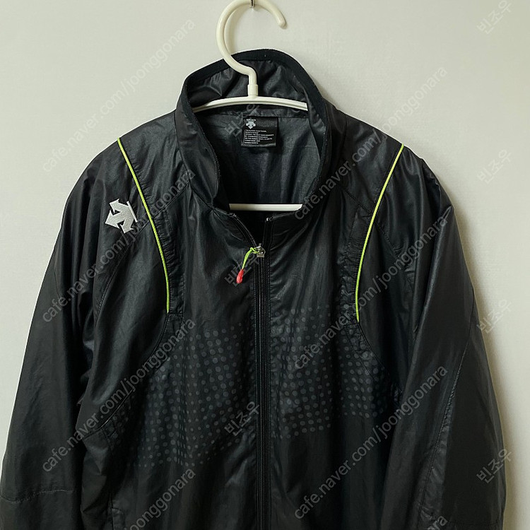 데상트 남성 스포츠 바람막이 XL/105 이미지