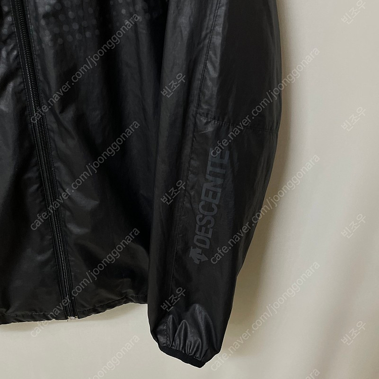 데상트 남성 스포츠 바람막이 XL/105 이미지