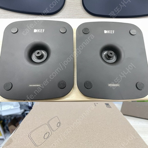 KEF LSX II 데스크패드