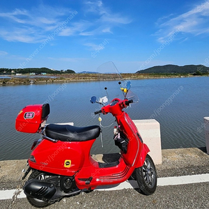 베스파 lx125 cc팝니다 (21년식)