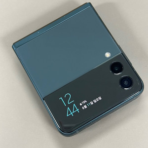 갤럭시 플립3 그린색상 256기가 터치정상 게임용폰 10만에판매합니다