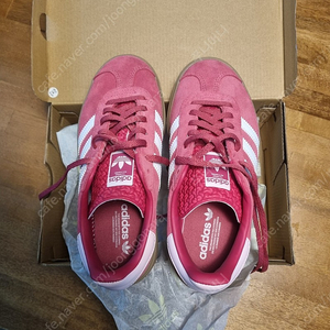 아디다스 가젤볼드 220 여자신발 여성운동화 핑크