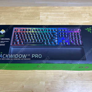 Razer Blackwidow v3 pro (레이저 블랙위도우 V3 프로) 키보드(황축) 팝니다.