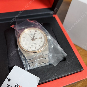 티쏘 TISSOT PRX 파워매틱80 오토매틱시계 로즈골드 색상 새시계