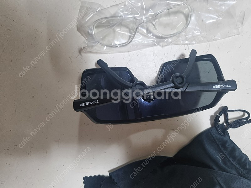 자전거 선글라스 톰하디 변색렌즈 팝니다--2