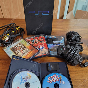 ps2 + 게임 몇개 (사진 그대로)