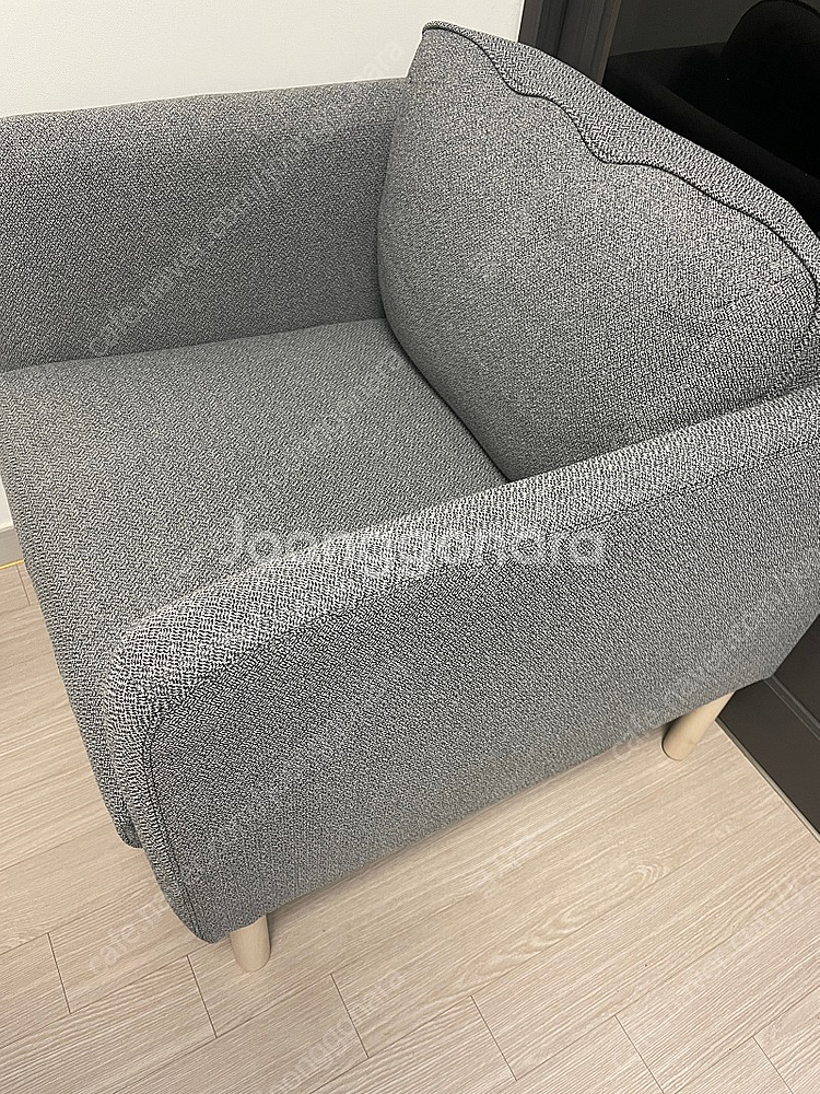 이케아 비스카바카 1인소파 (새상품급)--1