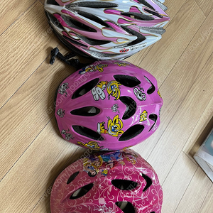여자 자전거 헬멧-OGK(2만원), 여아-프린세스헬멧(만원)