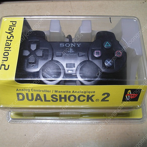 플레이스테이션2(PS2) 듀얼쇼크 미개봉 컨트롤러 55,000원 판매합니다.
