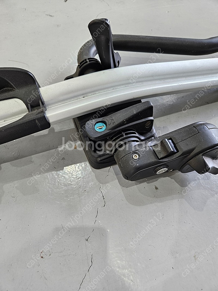 툴레 가로바 + 자전거캐리어 팝니다.--6