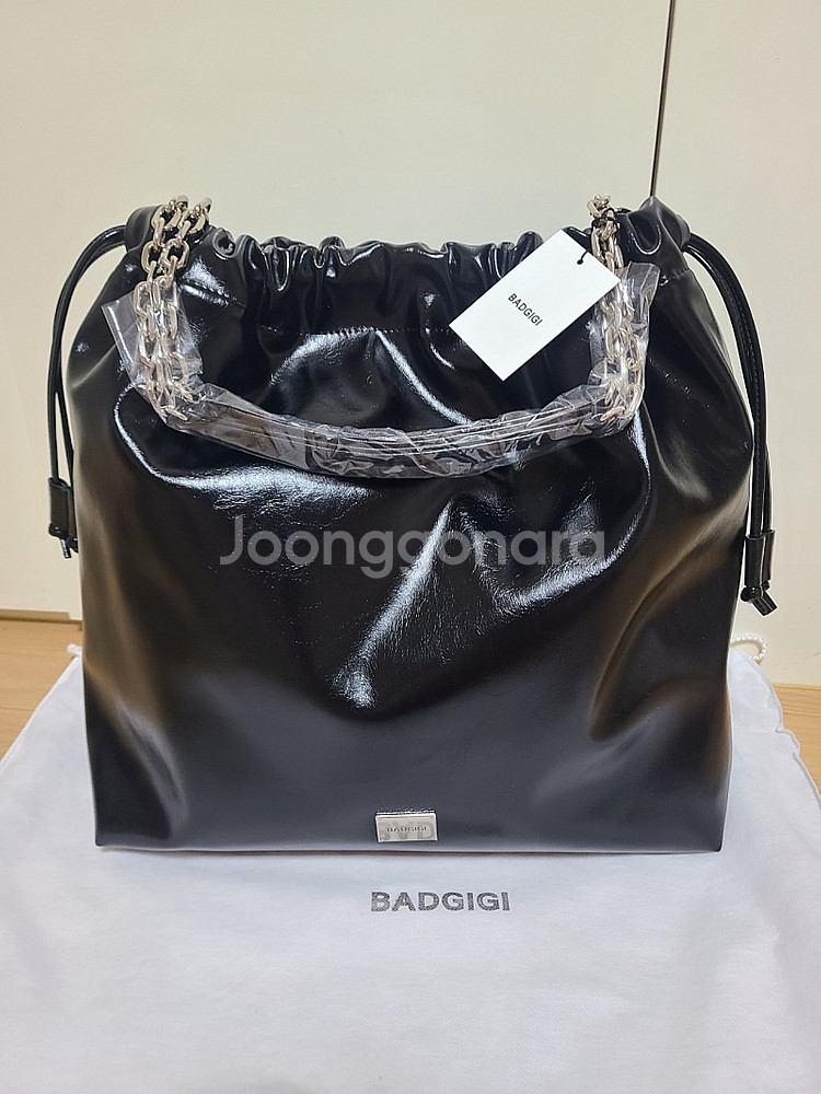 BADGIGI 배드지지 ch.trawstring bag--1