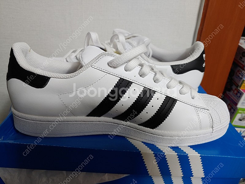 아디다스 슈퍼스타 270mm(신상품, 화이트에 검정색 삼선, 가장 기본색상모델)--6