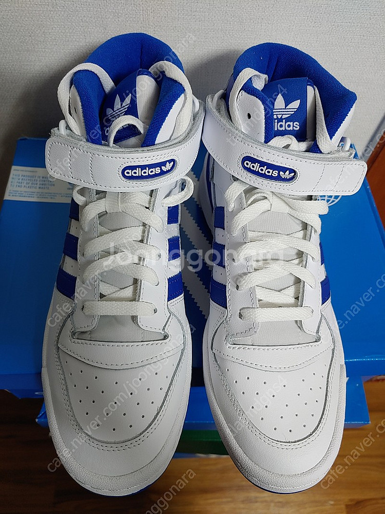 아디다스 포럼 미드 270mm(새상품, 화이트에 블루삼선)--0