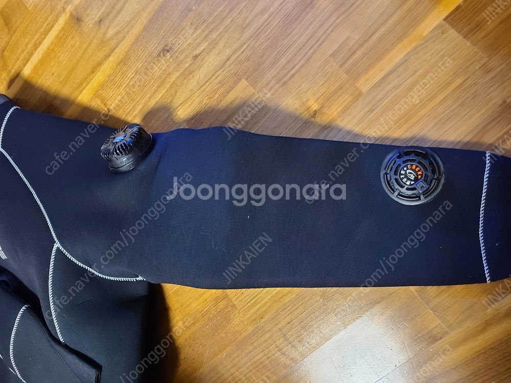 네오프랜 드라이슈트 팝니다(스쿠버다이빙)--2