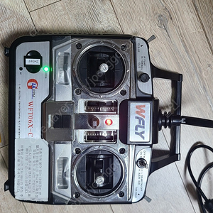 무선조정 헬기 팝니다.