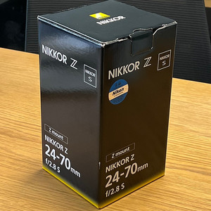 [새상품] 니콘 NIKKOR Z 24-70mm F2.8 S 팝니다.