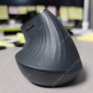 [대구/가격조정] 로지텍 정품 MX Vertical 마우스 + 게이밍 장패드 (ABKO APAD) 팝니다.