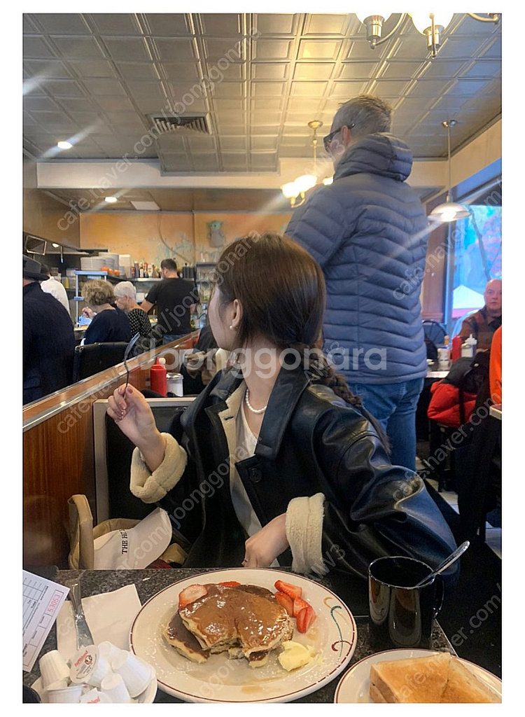 (택달린 새상품) 바이무드 히어 레더 무스탕--0
