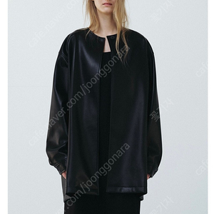 Le17septembre round neck vegan leather half coat