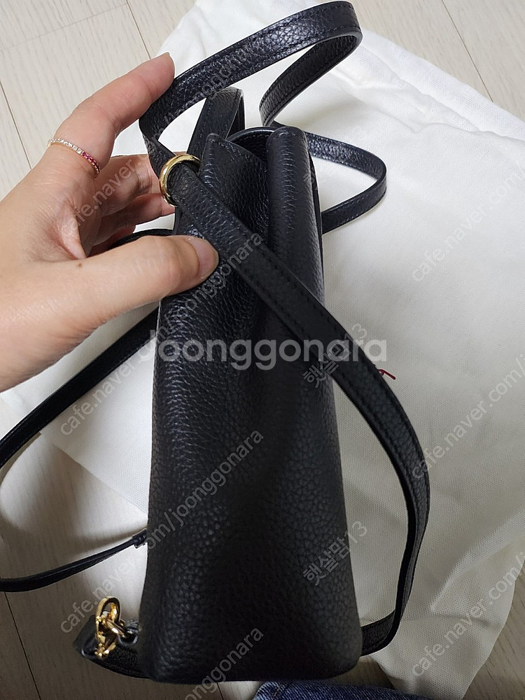 페라가모 간치니 미니 백팩 판매해요~--2