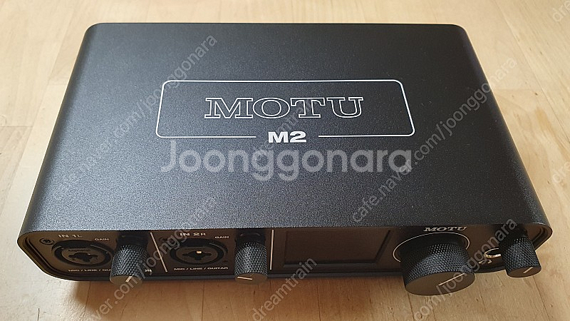 motu M2 오디오인터페이스 팝니다.--0