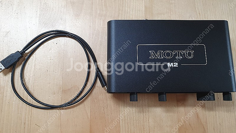motu M2 오디오인터페이스 팝니다.--5