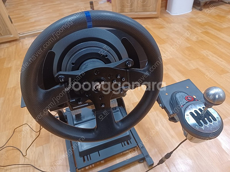 트러스트마스터 T300RS gt(3페달) + Th8a(시프터) +거치대 팝니다.--1