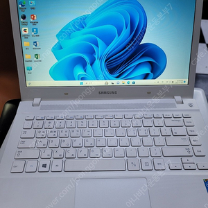 삼성 NT450R4E i5 외장그래픽 노트북 20만원 화이트